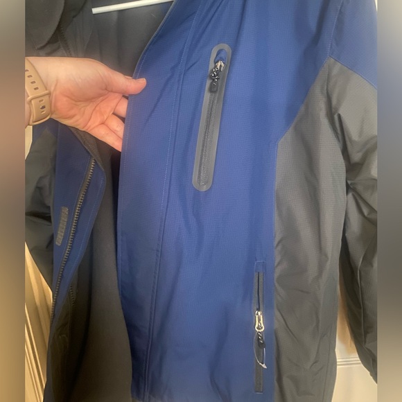 Small Swiss Tech Jacket - Picture 3 of 7